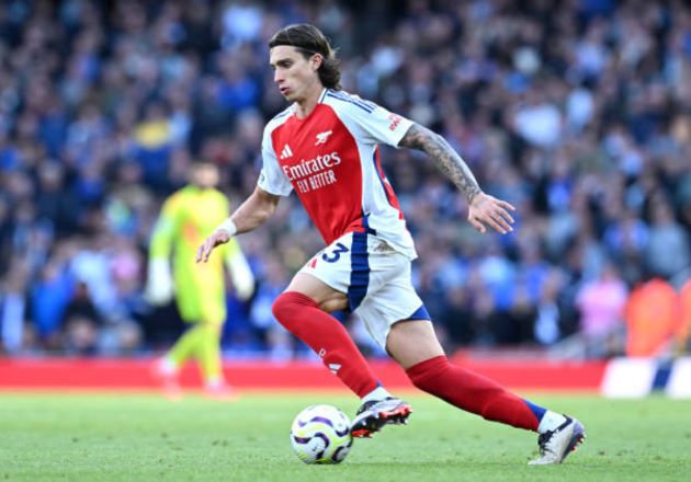 Riccardo Calafiori – 6: Hiệp 1, sự cơ động bên hành lang biên trái nơi Calafiori khiến hàng thủ Leicester xô lệch, đồng thời tạo nhiều khoảng trống để Gabriel Martinelli xử lý bóng. Nhưng trong bàn thua thứ 2 của Arsenal, ngôi sao người Italy đã để James Justin quá thoải mái vung chân dứt điểm.